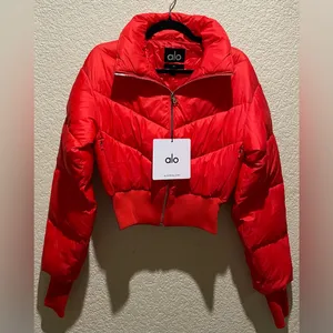 ALO Yoga NWT Cropped Atmosphere Puffer Bright Red Size XS thumbnail 5