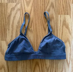 Calvin Klein Bralette thumbnail 1
