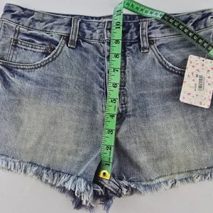 Free People NWT‎ Women's Blue Denim Camp Frayed Hem Button Fly Jean Shorts - 27 thumbnail 4