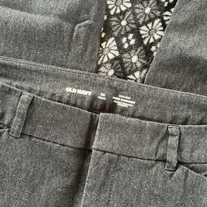 Old navy pixie Straight dress pants thumbnail 2