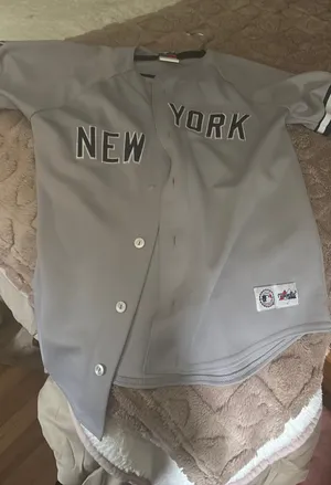 New York Yankee Jersey Gray Size M thumbnail 1