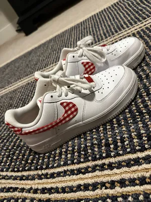Nike Air Force 1 thumbnail 1