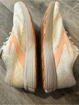 Brooks Signal 3 Womens 8 Running Sneaker White Oyster Tropical Peach Athleisure thumbnail 2