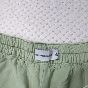 Abercrombie & Fitch Light Mint Green Linen Blend Breathable Casual Shorts Large thumbnail 3