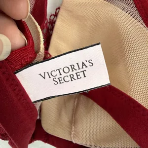 Victoria's Secret Body by‎ Victoria Red Floral Lace Racerback Bralette XS thumbnail 3