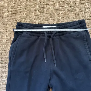 Hollister Black Relaxed Jogger Sweatpants Mens S Drawstring Pockets Cotton Blend thumbnail 4