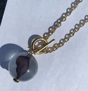 💜 Vintage Korea Stomach Organ Acrylic Sphere Pendant 24” Gold Tone Metal Chain Necklace 💜 thumbnail 1