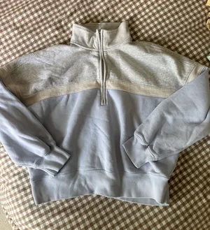 Abercrombie & Fitch Essential Sunday Half-Zip sweatshirt in light blue and grey thumbnail 1