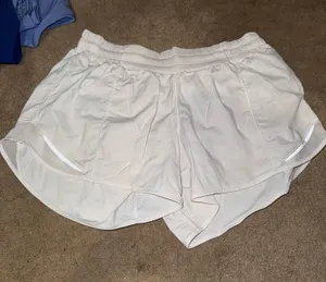 Lululemon Hotty Hot Shorts 4" thumbnail 1