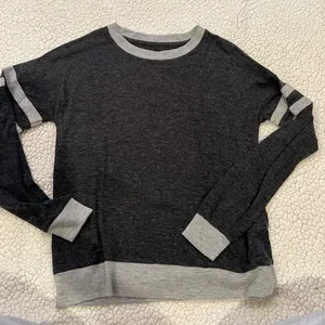 Aeropostale Sweater thumbnail 1