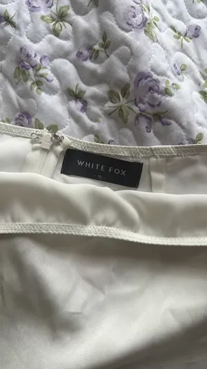 White Fox Skirt Boutique thumbnail 3