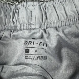 Nike Dri-Fit Shorts Women's Medium Gray thumbnail 2