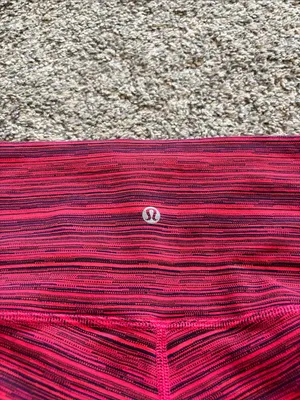 Lululemon Cropped Leggings size 8 (22”) thumbnail 6