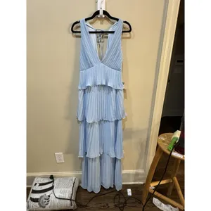 Lulus "Tiered Gown Pleated" in Ice Blue Size Large Gown Double V Neck thumbnail 2