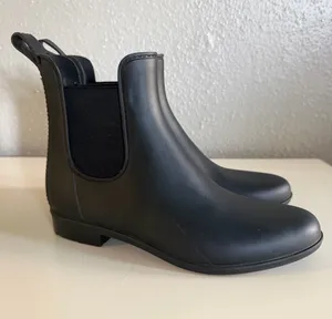 Sam Edelman Tinsley Black Cheslea Rain Matte Ankle Waterproof Booties Size 8 thumbnail 1