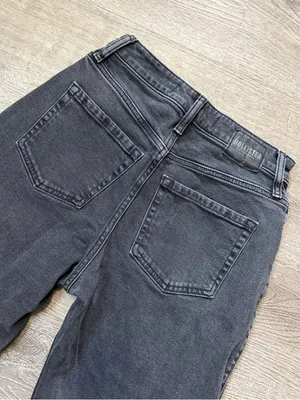 •Hollister• Ultra High Rise Dad Jeans thumbnail 3