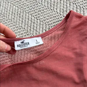 Hollister Sheer Short Sleeve Crop Top in Rust Red thumbnail 2