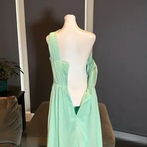 Women’s Green Chiffon One Shoulder Bridesmaid Dress Zip Up Back Size 6 thumbnail 6