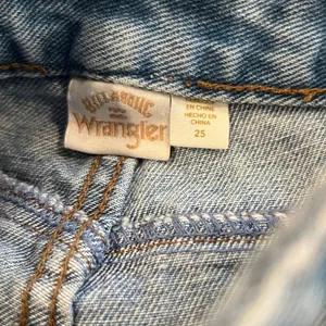 Billabong x Wrangler Patch Flare Jeans Size 25 thumbnail 11