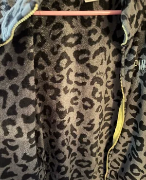 PINK Victoria's Secret Gray Leopard Print Fleece Jacket thumbnail 6