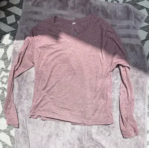 Lululemon Long Sleeve thumbnail 1