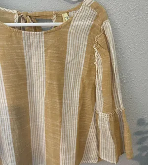 blouse thumbnail 1