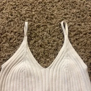 Free People Ribbed Sweater Bralette / V-Neck Crop Tank. Size Women’s XS thumbnail 3
