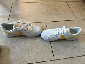 nike shoes thumbnail 9