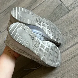 Nike gray sneakers thumbnail 6