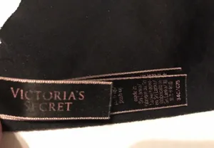 Victoria’s Secret Push Up Underwire Bra 34C thumbnail 6