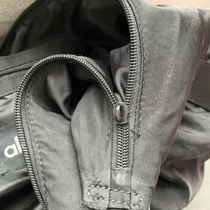 Alo Yoga Om The Go Gym Sling Bag Black thumbnail 6