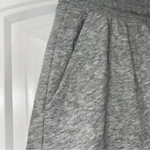 Old Navy Vintage Sweat Shorts 5 Inch Inseam Medium thumbnail 5