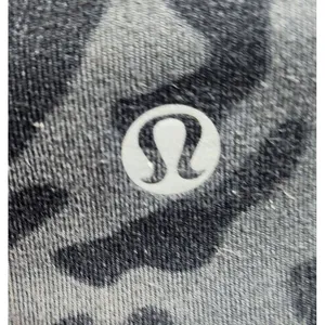 Lululemon Wunder‎ Under Women's Leggings 6 Black Leopard Print thumbnail 3