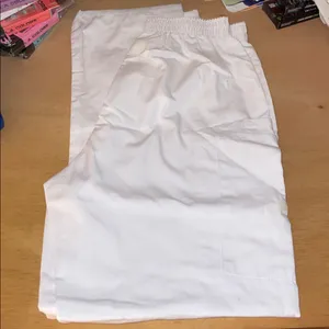New Women’s Cherokee White Scrub Pants with Cargo Pockets Elastic Waist size Xs thumbnail 3