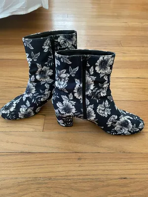 Velvet Floral Navy Booties thumbnail 3