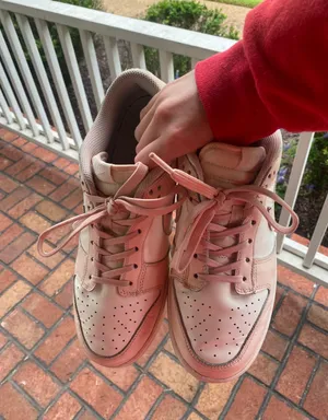 Nike Women’s Dunk Low Sneakers thumbnail 5