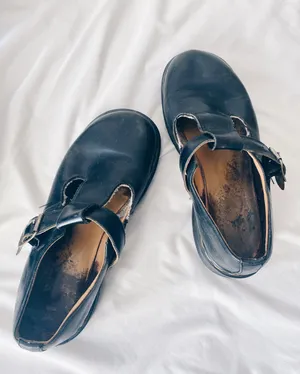 Dr. Martens vintage 80s POLLEY SMOOTH LEATHER MARY JANES / woman’s 10 / made in england / distressed thumbnail 5