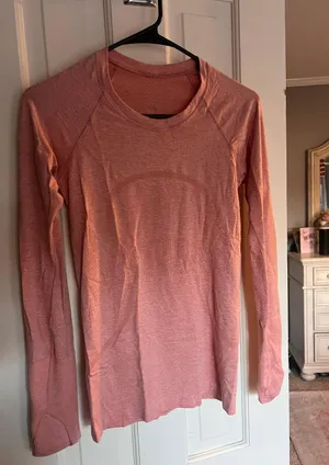 Lululemon Swiftly Tech Long Sleeve thumbnail 2