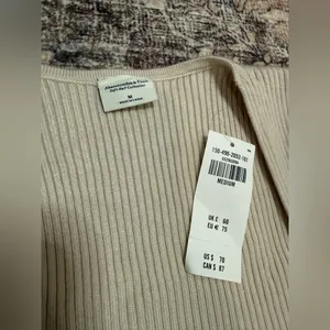 $70 NWT Abercrombie & Fitch LuxeLoft Wrap Bodysuit in‎ Cream thumbnail 3
