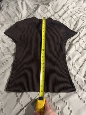 R-Q-T Brown Ribbed Short Sleeve Top with Metal Ring Detail Size L thumbnail 6
