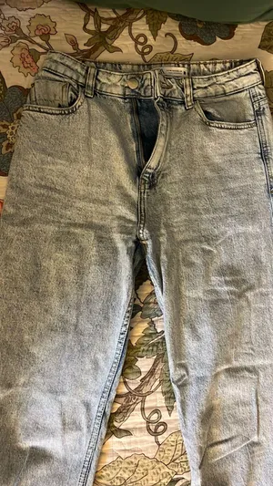 Size 4 thumbnail 1