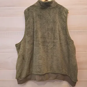 {4X} Torrid Happy Camper Green Faux Fur Vest thumbnail 3