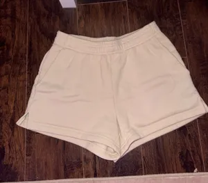 Aritizia Sweatshorts thumbnail 1