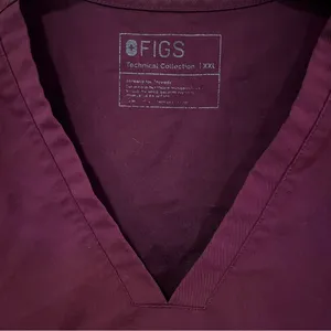 FIGS Burgundy Casma Three-Pocket Top & Kade Cargo Scrub Pants Set Size XL/XXL‎ thumbnail 12