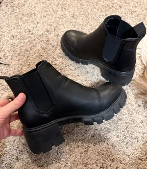 Steve Madden Hamlet Boots Black thumbnail 1