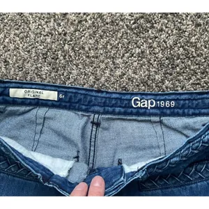 Y2K Gap women's original flare Med Dark Wash Jeans With Braided Design. SZ 6‎ thumbnail 5