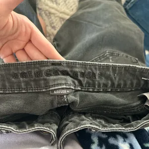 Black American Eagle Jeans thumbnail 2