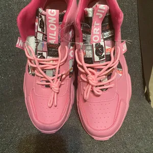 Sporty Pink Women's Athletic Sneakers thumbnail 4