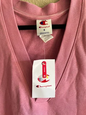 Champion Sweater size small new‎ with tags thumbnail 2