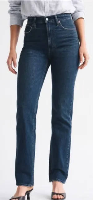 Abercrombie & Fitch Ultra High Rise 90s Straight Jean Dark Wash Blue thumbnail 1